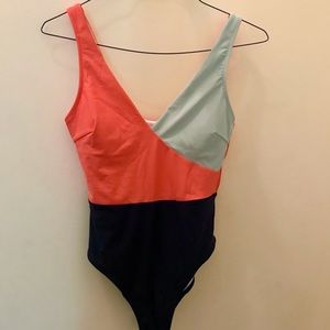 Cupshe one-piece colorblock swimsuit